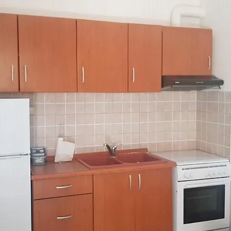 דירה Up To 8 Person Néa Péramos