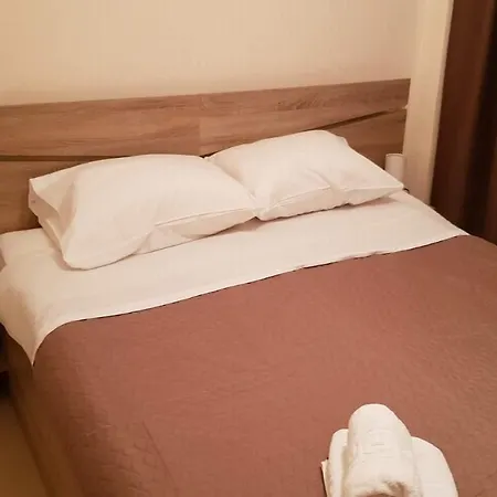 Up To 8 Person Apartment